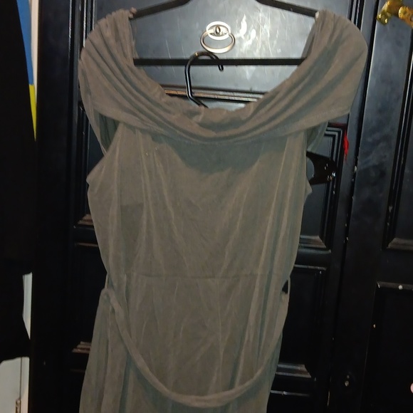 Dark green plus size jumpsuit. - Picture 4 of 5